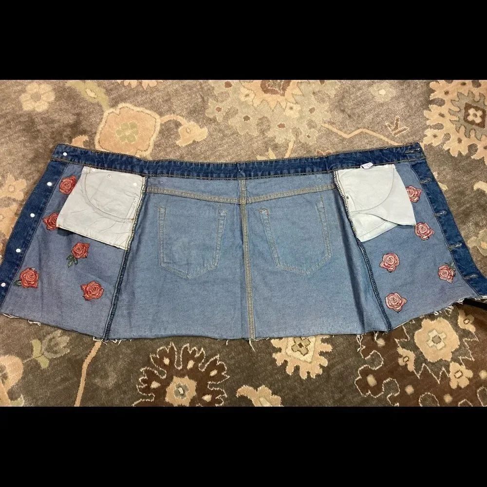 Denim Distressed Rose Embroidered Button Down Skirt - Picture 8 of 15